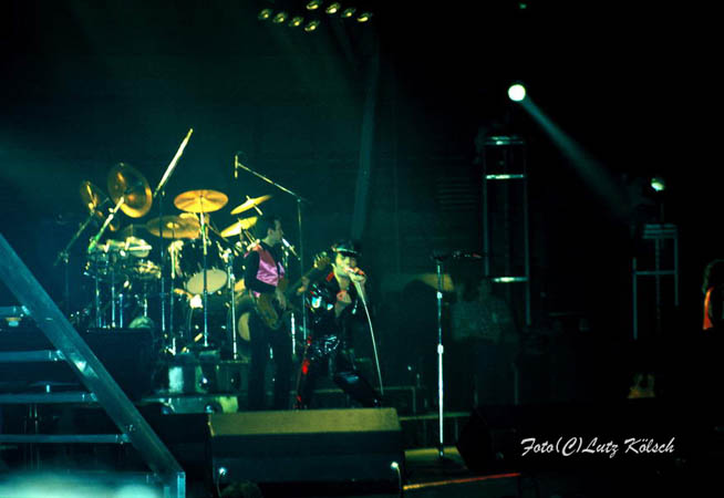 Queen-40
